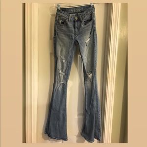 American Eagle Distressed Flair. Size 00 LONG